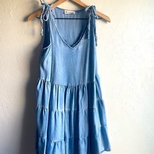Small impeccable pig denim dress